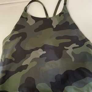 Old navy active camo workout tank bra women's size medium